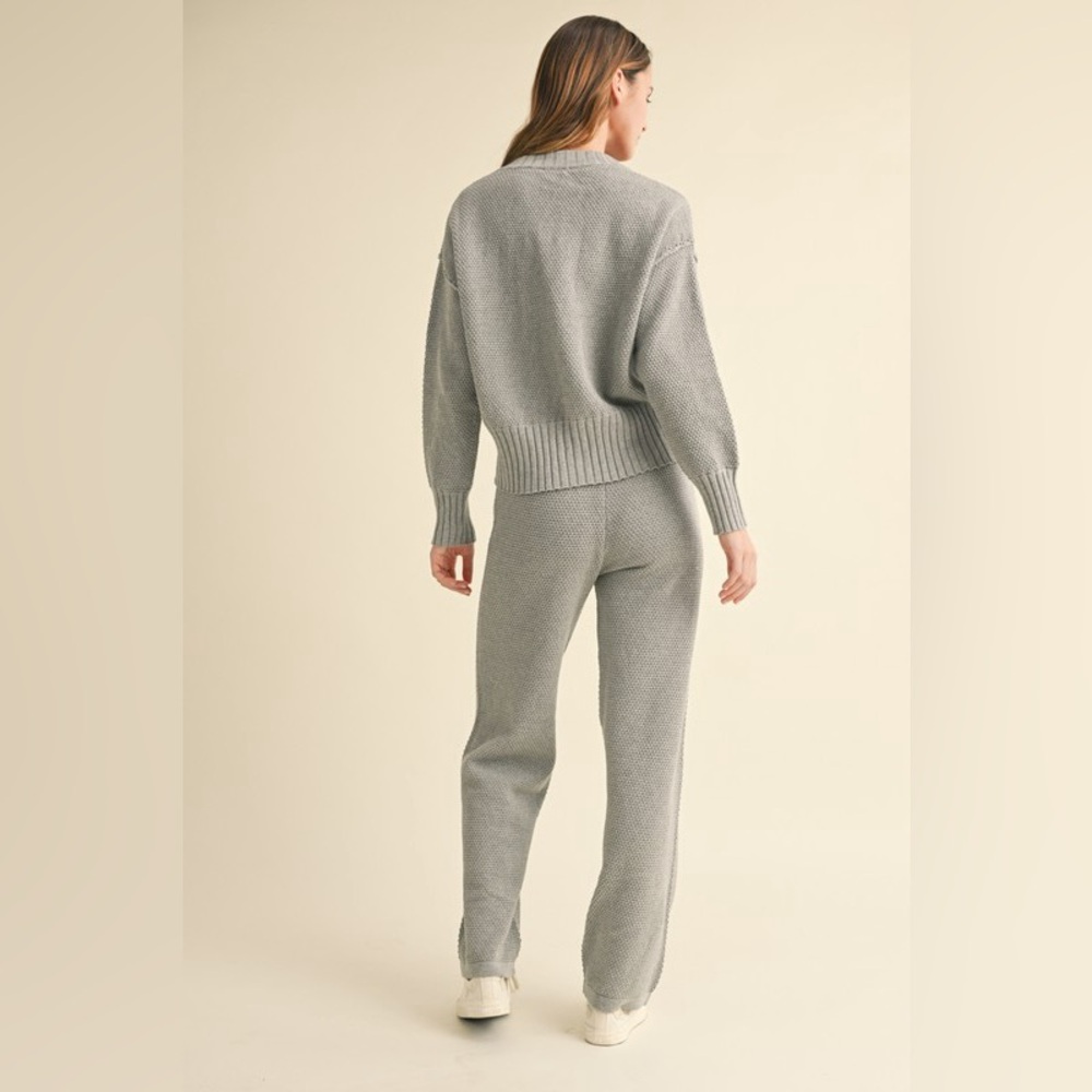 Camellia Knit 2-Piece Set Cardigan + Pants - Picture 4 of 6